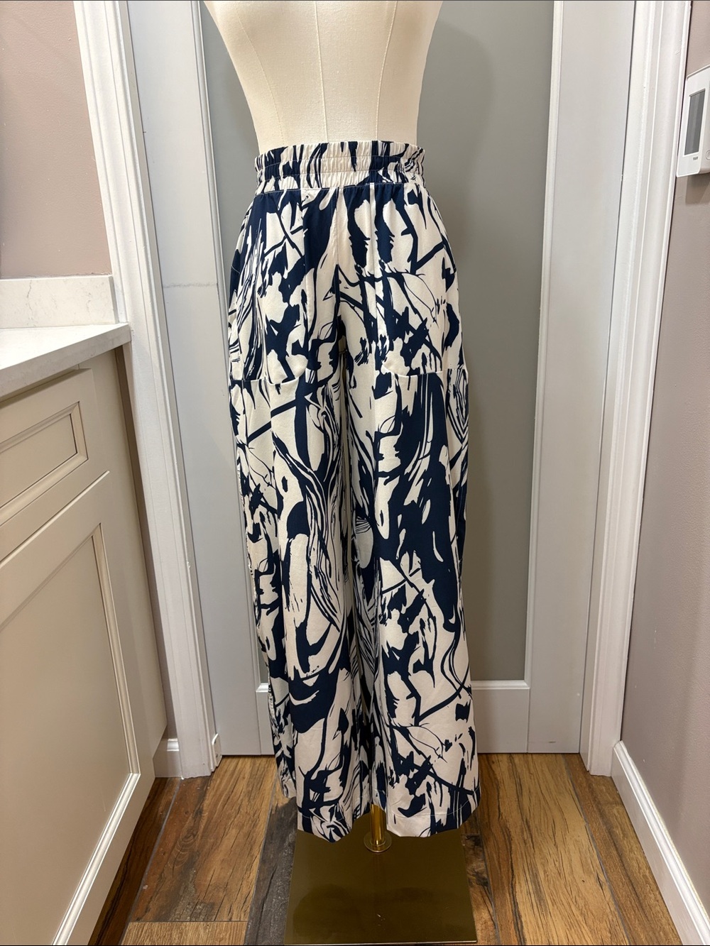 lululemon athletica Navy & Cream Abstract Wide-Leg Pants